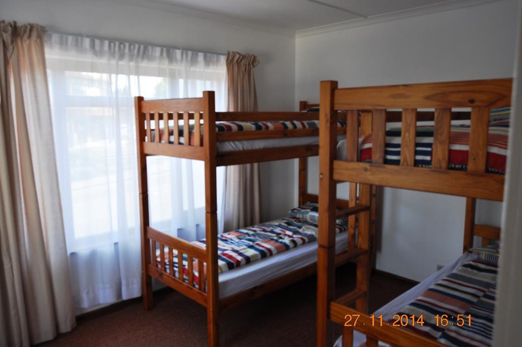 Backpacker Apartments Plettenberg Bay Exterior foto