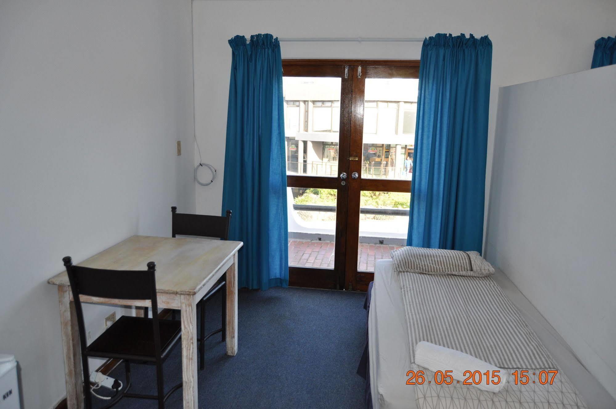 Backpacker Apartments Plettenberg Bay Exterior foto