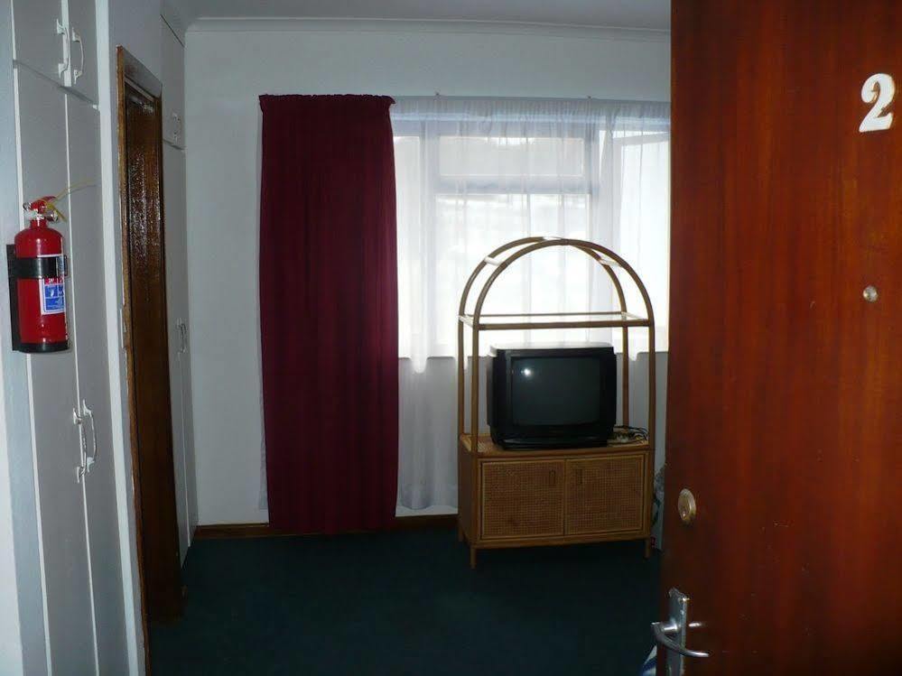 Backpacker Apartments Plettenberg Bay Exterior foto
